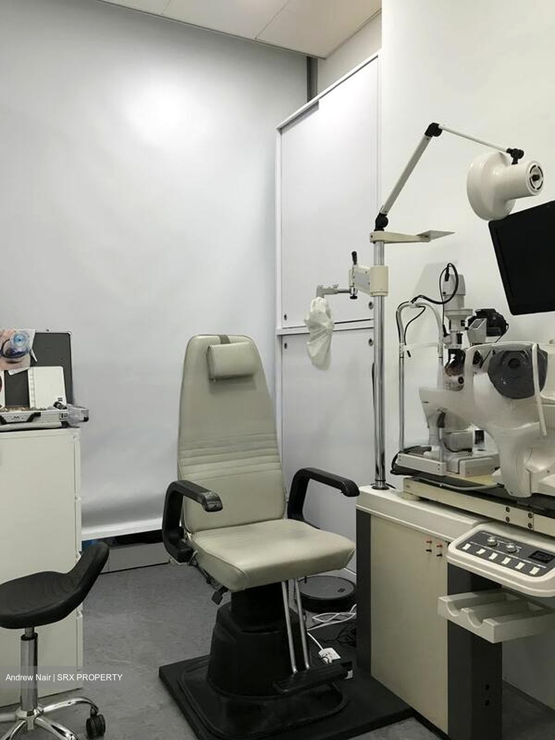 Sbf Center (D1), Office #454996241